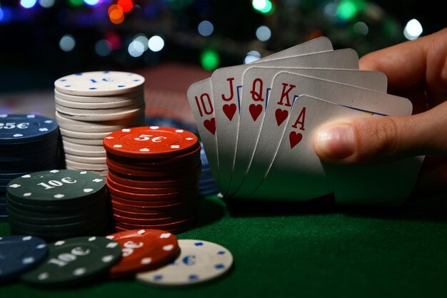 Diamond Empire slot game reels and interface